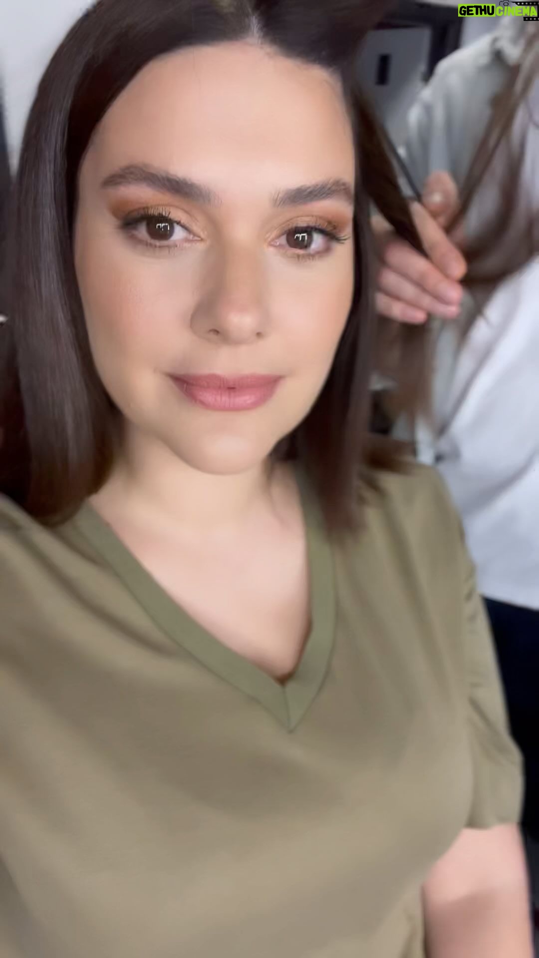 Bergüzar Korel - 101.6K Likes - Hikayede kalmasın dediniz🤪