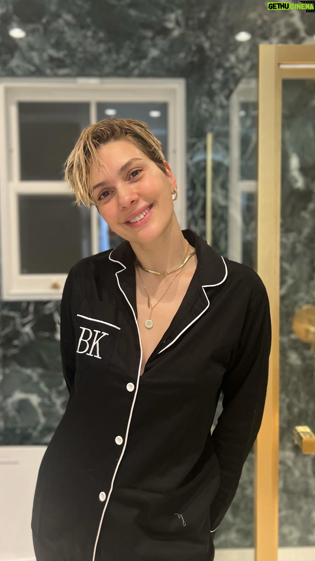 Bergüzar Korel - 100.7K Likes - Başak olarak #asmr dünyasına girmişimdir😎