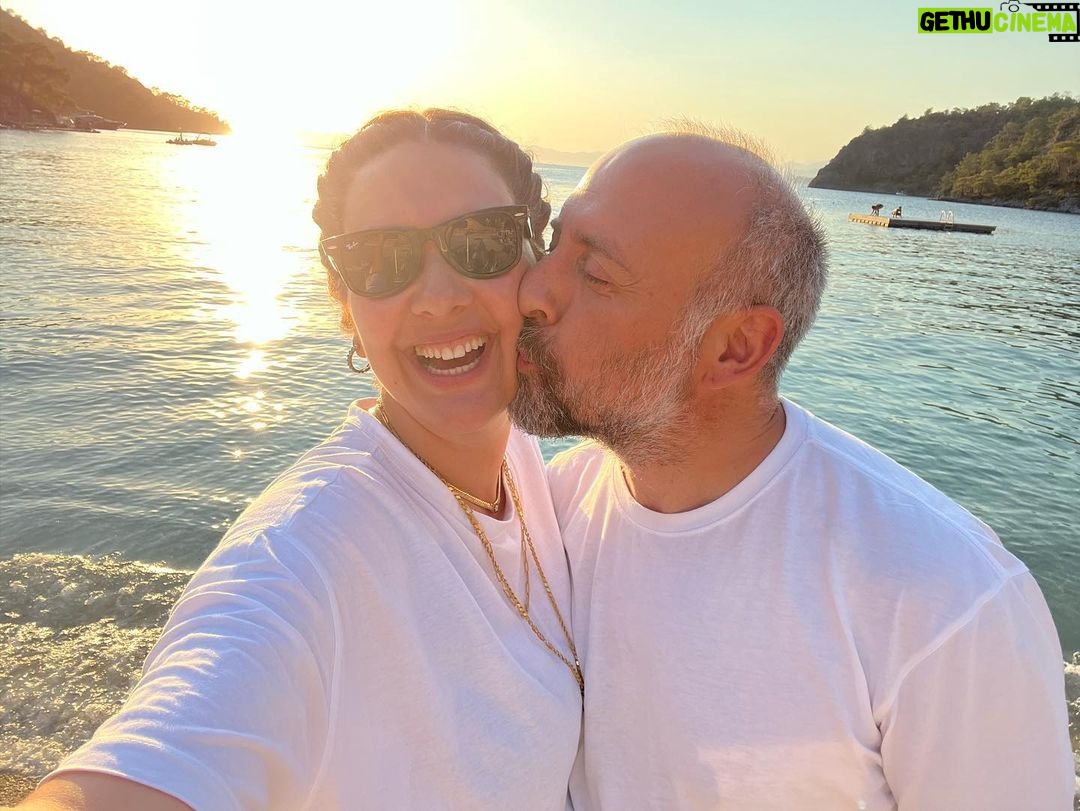 Bergüzar Korel - 240.2K Likes - Our routine 🌅
#nofilter