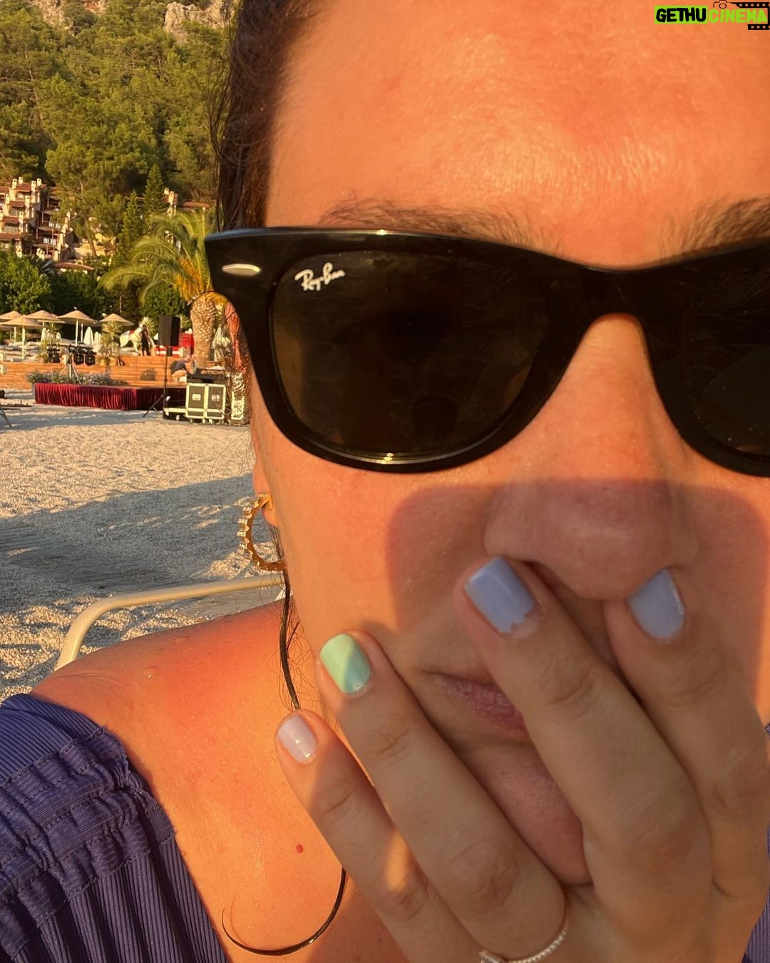 Bergüzar Korel Instagram - #photodump böyle bişey mi?