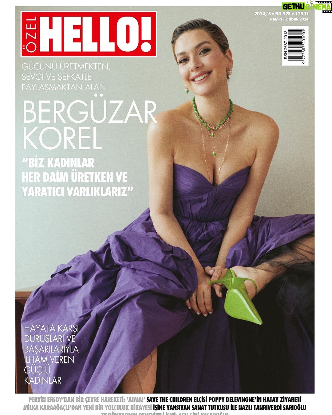 Bergüzar Korel Instagram - Kendimi hep çok iyi hissettiğim Hello ailesiyle buluştum. Buyrunuz🤍 Röportaj: @meldanar13 Koordinasyon: @sinemkin Fotoğraf: @ermanistahli Styling: @ibrahimduman.id Saç: @nurisekerci Makyaj: @cigdemyartasi Video: @dilekaltan Fotoğraf asistanı: Esra Nur Topal Styling asistanı: Nida Kuşdoğan, Cenker Kuzey Makyaj asistanı: Kübra Gülgör