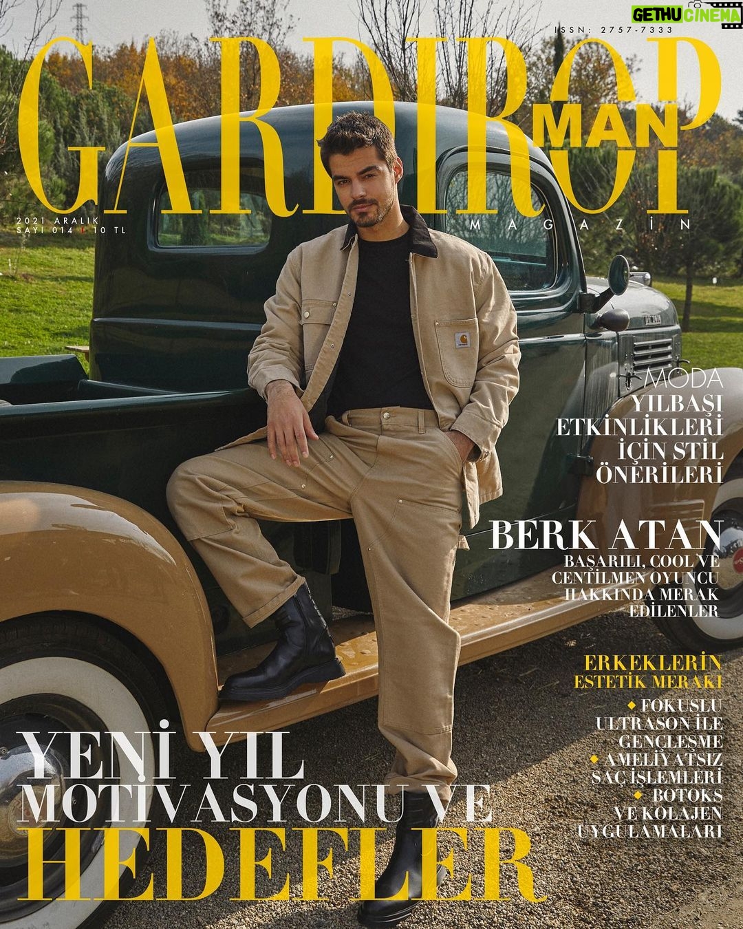 Berk Atan Instagram - Gardırop Man yeni sayısıyla tüm dijital platformlarda. ✨ @gardiropmagazin #gardiropmagazin Yayın Direktörü: @gulay_ozdemir Genel Yayın Yönetmeni: @caglakucukdereli Fotoğraflar: @serhathayri Video: @celalemredemir @artofberkay_ Styling: @sedassolmaz Kapak Kıyafeti: @shopigo Saç: @sabitakkaya Makyaj: @zeynepcinislioglu Video Asistanı: @allyozel Marka İletişimi: @mine.gunduz Dijital İletişim: @yoncayalki Prodüksiyon: @nutekstudio Mekan: @yenibiryasamjournal #yenibiryaşam Teşekkürler @personamenajerlik @cansu_uras @mujdepo ♥️♥️♥️
