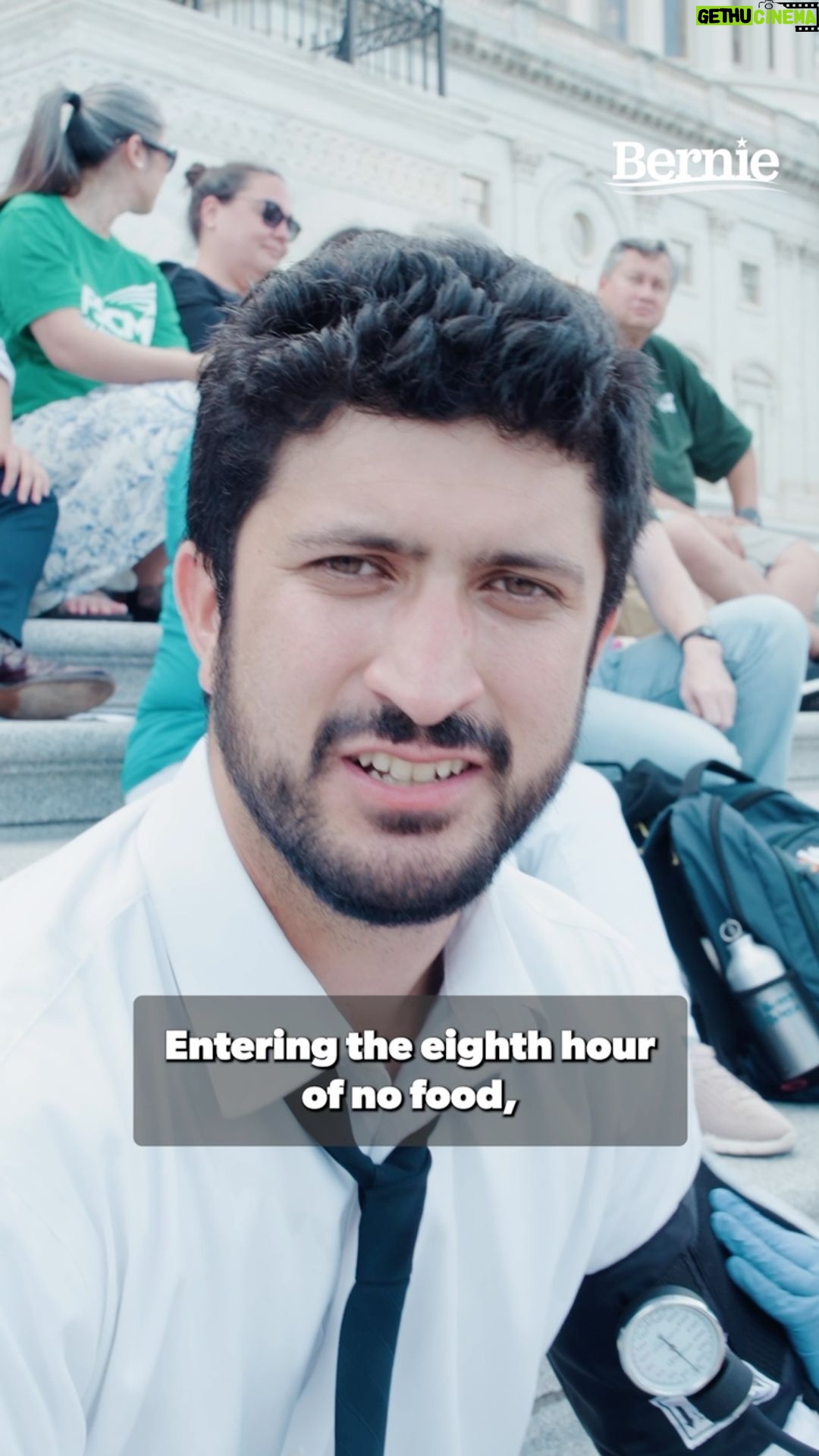 Bernie Sanders Instagram - “Governors, like Greg Abbott, are stripping workers’ rights to water breaks away from them during a deadly and historic heat wave.” Listen to @GregCasar explain why we need need federal heat protections for workers.