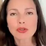 Bernie Sanders Instagram - “Stop trying to screw the workers.” — @sagaftra President @officialfrandrescher’s message to greedy CEOs.