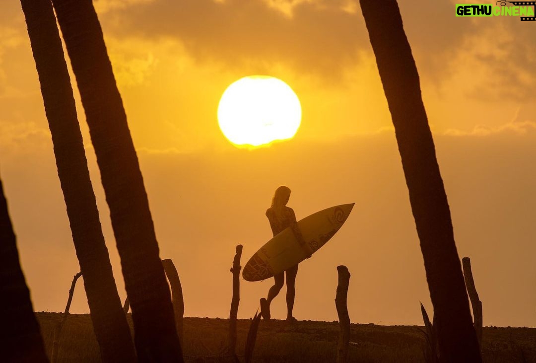Bethany Hamilton Instagram - “Come to me, all who labor and are heavy laden, and I will give you rest.” – Matthew 11:28 This verse reminds me to come to God in prayer with all the tough situations, confusion and worries that I have. When I’m tired from my responsibilities in motherhood, work, or relationships, He is so kind and generous to support me and give me renewed energy. God is faithful and we can come to him. #verseoftheday #encouragement #dailyencouragement #rest #faith Hawaii