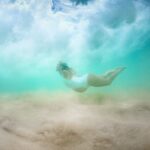 Bethany Hamilton Instagram - One of my fav maternity🤰🏼🧜🏼‍♀️ photos by @mikecoots