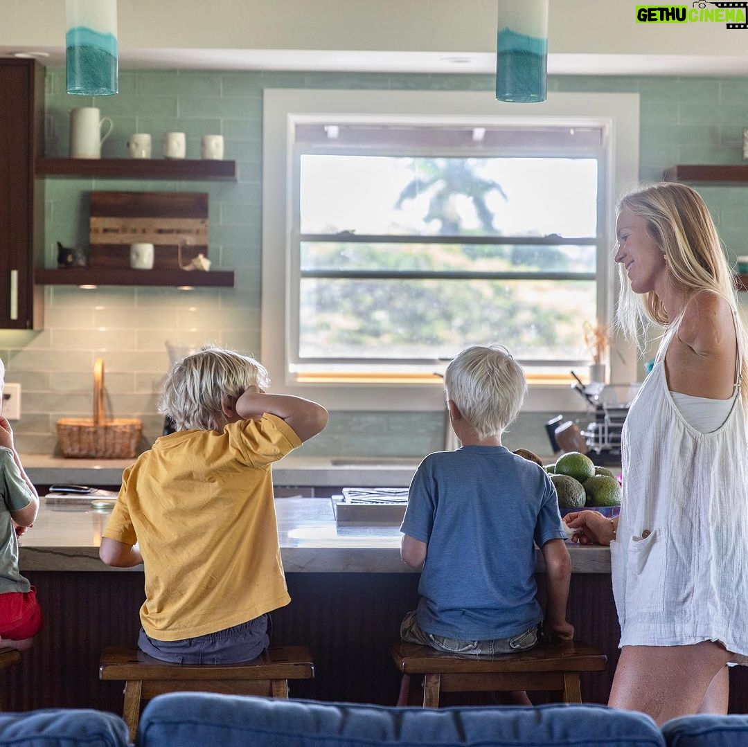 Bethany Hamilton Instagram - Iโm determined to surf even when Iโm old, wrinkly and gray! Not to mention, I want to ramble hard with my grandchildren one day! ๐ค๐ผ๐ค๐ผ This stems back to how I treat my body today! Not to mention I want to ramble hard with my grandchildren one day! I want to take care of myself well now so that I can prevent (as much as possible) future health issues that would hinder that. So much of that stems back to how I treat my body today! Not to mention I want to ramble hard with my grandchildren one day! ๐ If you want more encouragement, feel free to comment โpurposeโ and Iโll send you a dm to get added to my emails! ๐๐ผโโ๏ธ