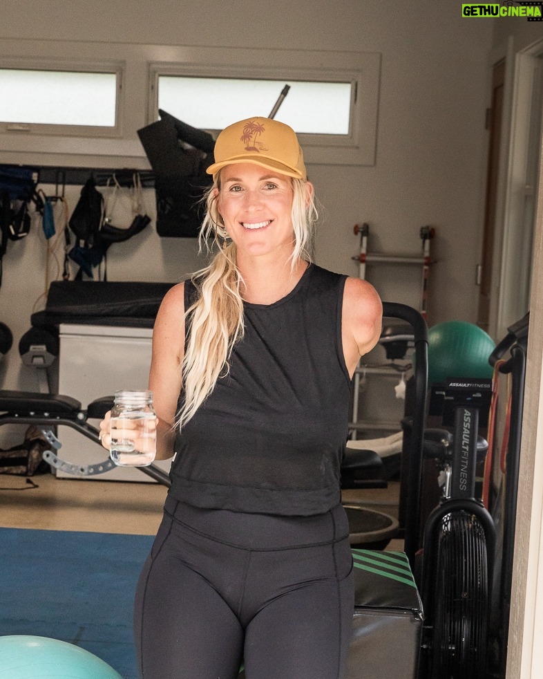 Bethany Hamilton Instagram - No matter what your day looks like, hydration is KEY! And it’s about more than just water. Here’s what I often add to my water bottle to be sure I get a good balance of electrolytes: - A large pinch or two of salt 🧂 - A splash of coconut water 🥥 (fresh is best, but I often like Laird’s Superfood brand) - A squeeze of orange or lemon juice, or a juice I have on hand! 🍊 - Or I'll take it up a notch & add magnesium drops, real food C, or chlorophyll 🌱 Sometimes I'll do a similar recipe with an iced mint tea or some other sort of yummy tea. That keeps me hydrated throughout the day. (: #hydration #liveunstoppable #wellness #health #stayhydrated