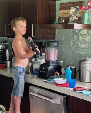 Bethany Hamilton Instagram - Photo dump from life lately! 
The brother love is so sweet💛
Raging summer 🌅 
Sweet girl dad moments 💖
Boys making their own food🍽
Snuggles and lots of cards and games! ♣️♥️🤗