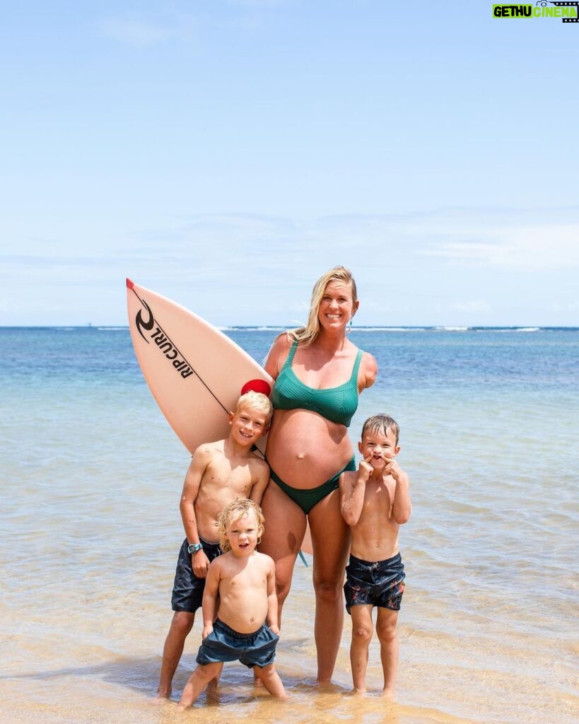 Bethany Hamilton Instagram - Now ➡️ Then. Time flys! If you told me 8 years ago I’d have 4 children I’d prob 🤣😂 But I’m so beyond grateful to be here with these beautiful children! This is more than I dreamed but even better than I dreamed🤗 Grateful to God for the blessing of family!
