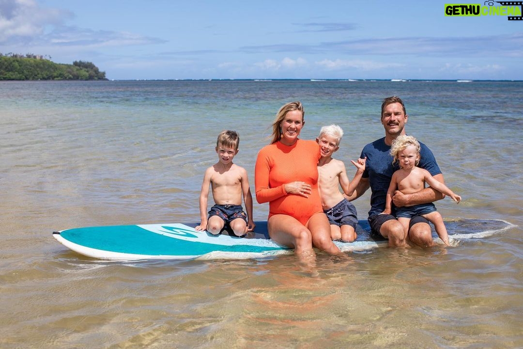Bethany Hamilton Instagram - Slide 1, 2 or 3… What family photo is your fav? Less than two weeks to go and I have been close to on time with my first 3… I was trying to get into nesting mode but now im just focusing on relaxing and having fun! I like to super slow down once baby comes, usually i don’t leave the house for at least a month. So trying to get ☀️💦while we can!