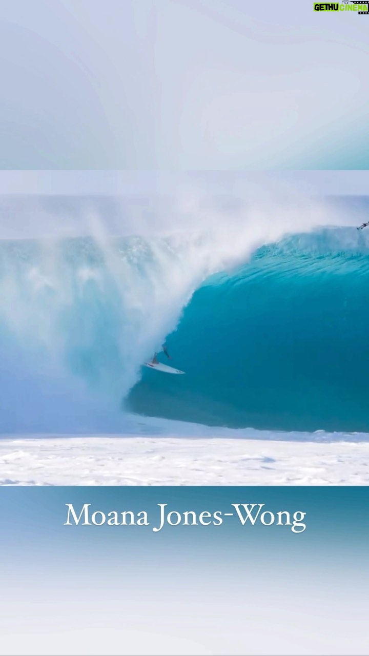 Bethany Hamilton Instagram - CONGRATULATIONS @moana.17 🥳👏🏽 Imagine all of the fears, doubts, wipes outs, frustrations… All of it overcome for an absolutely incredible moment like this! 🙌🏾🥹🔥 It started with a dream and a willingness to try. She put herself out there and kept trying. With the crazy crowds. With the lows and the highs along the way. She braved the intense beautiful challenging wave that is Pipeline. Mahalo @dahuiofficial & Uncle Eddie for offering this opportunity for us ladies! Moana leading the way🤙🏽🔥🥳
