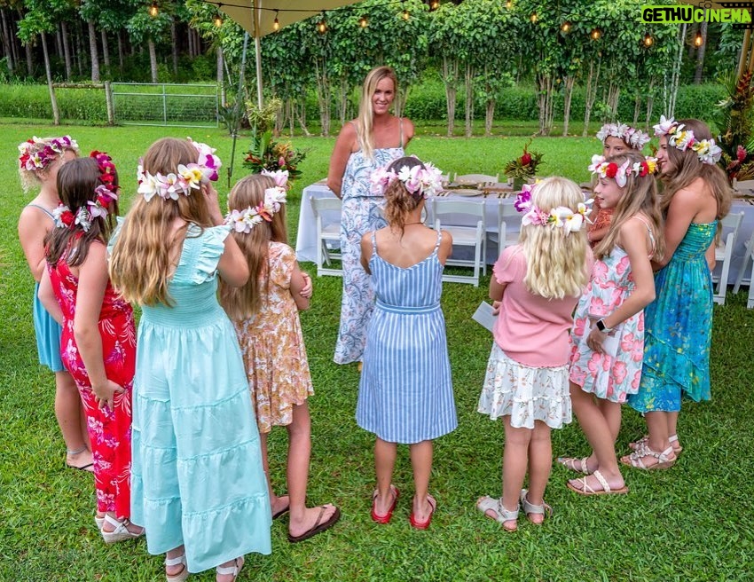 Bethany Hamilton Instagram - One of my goals is to equip the younger generation with tools to make thoughtful life choices. It’s been an honor to remind girls that they can overcome any challenges that may come their way, and to inspire them to choose their future wisely and to help them become confident adults! My @ohanaexperiences Program is an opportunity to be personally mentored by me and to learn from incredible experts on essential topics geared towards strengthening girls, moms, and the mother-daughter bond. You will also make sweet friendships with other moms and girls, grow in your faith, hang out with me at my favorite spots in Hawaii and have a TON of fun! I would love to join more mothers and daughters out there in strengthening their relationship and life overall. If you think that this sounds like something you’d like, sign up to have a call with my team and get more information at the link in my bio! #BHOhanaExperience #OhanaExperiences