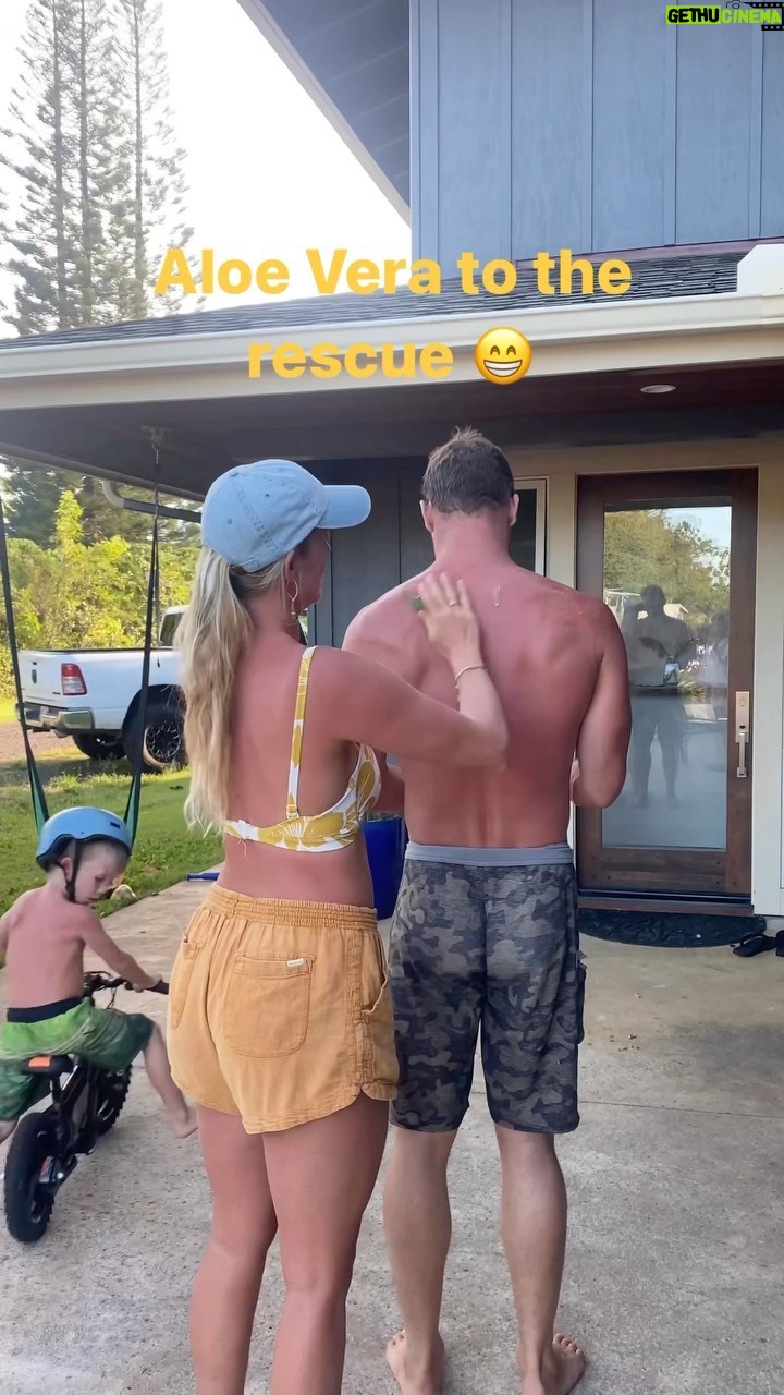 Bethany Hamilton Instagram - When you surf longer than anticipated โ๏ธ๐๐ผโโ๏ธ๐ And the seed oil havenโt quite detoxed yet ๐คช๐ฅธ