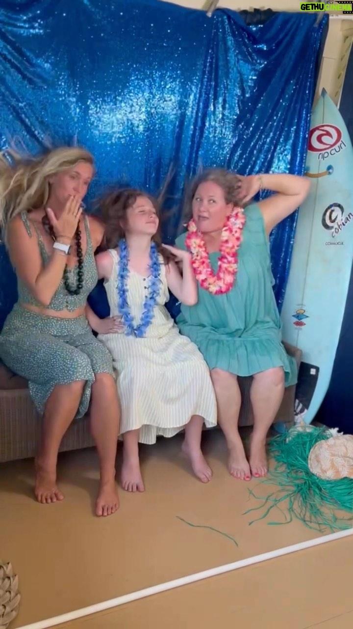 Bethany Hamilton Instagram - This January is the start of my 90-day @ohanaexperiences program which is all about mentoring both Mama and daughter to set you on a healthier path and deepen your understanding of each other and to help grow both of your confidence! All the while creating experiences that will deepen and strengthen your bond forever! And did I mention it includes an all-inclusive trip to Hawaii to hang me?? There is nothing more important than shaping the life of your child, right?! Link in bio to book a call with a member of my team to reserve your spot in my January to Spring 2023 program! #BHOhanaExperience #OhanaExperiences