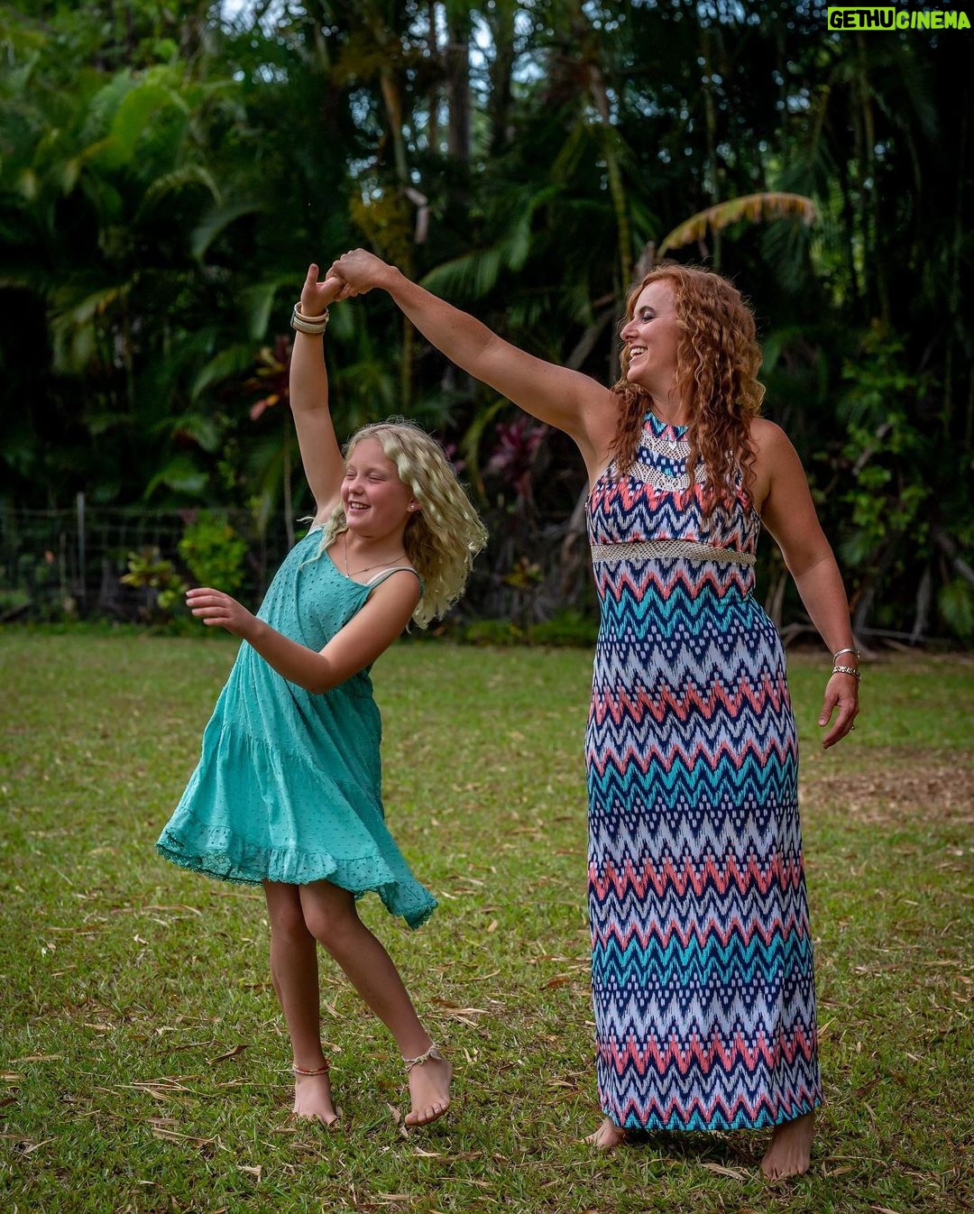 Bethany Hamilton Instagram - Motherhood is an awe-inspiring and beautiful journey! But it is also a huge responsibility. When we get to be our children’s primary role model, connected and bonded, it energizes a mom. What a beautiful and purposeful role! I’ve realized that just as important as fulfilling my purpose as a mother, is my job of making sure my children grow up healthy and capable in today’s world. I also realize how important it is to surround my children with other positive influences as well. And this is a key part of the purpose of my @ohanaexperiences program for mothers and teen daughters. Join me for 11 weekly live mentoring sessions with myself, expert guests, and like-minded mothers and daughters. And to top it off, an incredible 3-night bonding experience for you and your daughter here with me in Hawaii! Motherhood is such a gift and we can change the world by raising thoughtful and empowered women. So, getting to help other moms like you to develop the best possible relationship with their daughters is an absolute joy for me! Join me this January to Spring 2023 program with Hawaiian retreats in March & April is on offer now! Link in bio to learn more and book a call with my team today! #BHOhanaExperience #OhanaExperiences