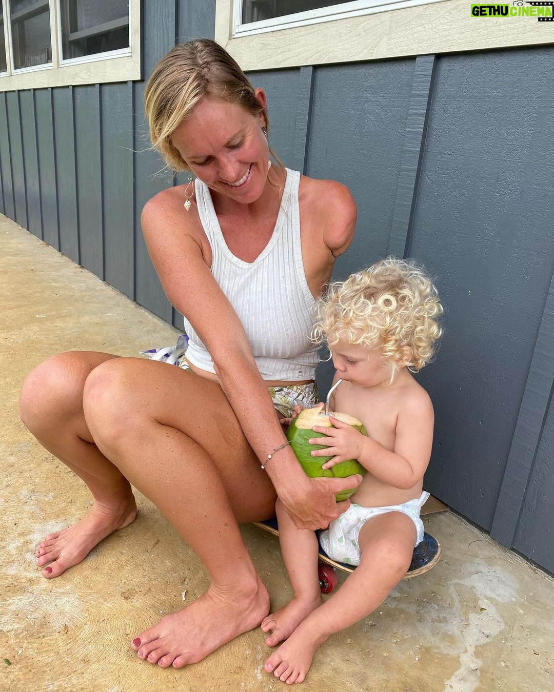 Bethany Hamilton Instagram - If there is one sure thing to get this boy and his mama stoked, it’s a coconut! 🌴🥥 Hes been on a terror lately but we are finding peace with our coconuts😂😆💛