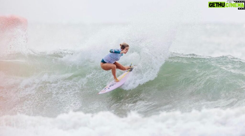 Bethany Hamilton Instagram - @supergirlpro starts this Friday-Sunday in Oceanside California! This is deemed the worlds largest woman’s sporting competition 🙌🏽🔥Come watch us ladies compete live and have a gooood time! 🌊🏄🏼‍♀️👀 @ripcurl_women @cobianfootwear @rssurfco @primalkitchenfoods