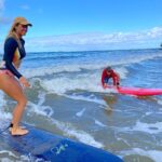 Bethany Hamilton Instagram - Stoked to hang with Daxton, & his family, who WON the trip to HAWAII through our #OneArmChallenge 💪🏽 Surfed, brought him my new book Surfing Past Fear & Unstoppable my Doc and we caught some crabs and had a family hang session! 🤙🏽😃☀️ We all can Adapt and Daxton is doing just that with a fierce determination!!! Go Daxton!!!