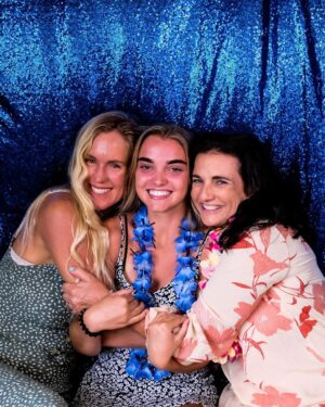 Bethany Hamilton Instagram - I’ve had a heart for teenage girls for a long time now because it’s hard… I often remember how uncomfortable it felt to be one. When I was teenager I struggled with body image being surrounded by beach culture and always being in a swimsuit. I remember feeling awkward, wondering if I fit in, wanting to be accepted. Feeling beautiful, confident, and well-equipped wasn’t something that always came naturally, but it’s what I wanted.

I’m so incredibly grateful I had amazing, loving mentors in my life to help me grow from that uncomfortable girl into a happy, confident and more importantly a faithful woman.

And this is why today I’d doing my @ohanaexperiences program to help teenage girls become the best version of themselves! Equipping them to navigate this world with clarity, grace, strength, and joy — all while knowing that their mom is in their corner to love, support, and guide them through it all!

My ‘Ohana Mother Daughter Experience is a 90-day mentorship program with weekly Zoom sessions with me AND an all-inclusive, luxury 3-night retreat with me in Hawaii! During the weekly calls, we’ll be covering some of life’s biggest topics, featuring expert guests to share their insight. And in Hawaii, we’ll hang out, swim, dine, and of course, surf!

A time to go deeper together as mother and daughter and talk about important issues like relationships, dating, conflict and more. A time to grow in confidence and faith. And help them develop the grace and confidence to become all they are meant to be even in today’s confusing and wild world.

If you’re interested in this incredible bonding opportunity and creating memories with your daughter, click the link in my bio to book a call with my team and grab one of the final spots in my August to October program. Let’s hang in Hawaii this October! 🤙🏽 #bhohanaexperience #ohanaexperiences