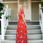 Bethany Hamilton Instagram - I’ll be honest, I’m not a raving fan of social media. But, I do work hard to keep up a strong presence on the platforms so that I can encourage and connect with all of you and the world! 🗺️🤙🏼 Social media is not all bad, but sometimes it can be a struggle to use it well! Before I know it, I’ve just spent way more time scrolling than I meant to or I’m looking at a friend’s post instead of looking at my son’s face when he’s talking to me. As much as it’s fun to get dressed up for photos like these you’re seeing, it is not my every day reality with my husband, 3 boys, and daughter! 💛 Today I wanted to share some of my tops tips for keeping social media at a healthy distance. 1. Remember comparison is the thief of joy! Any second you recognize you may be slipping into believing your life is less than someone else’s… take a break. 2. Encourage those who God has called you to! Remember why you’re here – that could be as simple as being a light in a dark place. 3. Stay in today’s reality. Spend more time with your people without your phone. Put your phone in a separate room at night to remove distractions and get deeper sleep. 4. Create more than you consume! Get back to a life of creating, enjoying your activities and life giving pastimes. I would love to know what helps you keep social media boundaries and even how you implement them in your family! 👇🏼 Share below!!