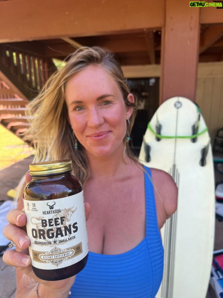 Bethany Hamilton Instagram - Have you ever eaten liver?? Quality and nutrient dense foods like beef organs, have been the game changer for me and my family! And it’s nothing new under the sun! We all have many things to balance life in life right? For me mom-life running hard with the children, work, surfing and fitness. Often you gotta combat the stress and overwhelm to handle all of that! Along with eating organs, getting enough daily calories and prioritizing sleep, has helped me so much in the last few years. Almost 40% of women are low in Iron which is ESSENTIAL for energy. I’ve also read it may be that we aren’t moving our iron and are low in multiple mineral. So consuming beef liver not only gives you a health dose of iron, it’s full of the many essentials minerals and vitamins that we need. It is balanced out with other key minerals which make it bio-available for our bodies Not everyone enjoys eating liver, that’s why Heart & Soil’s beef organ supplements are amazing and have the highly bioavailable minerals intact. Your standard multivitamin’s are often petroleum based…yuck! And not bio-available which means, a waste of money and no benefits! Begin your journey by checking out @heartandsoilsupplements
