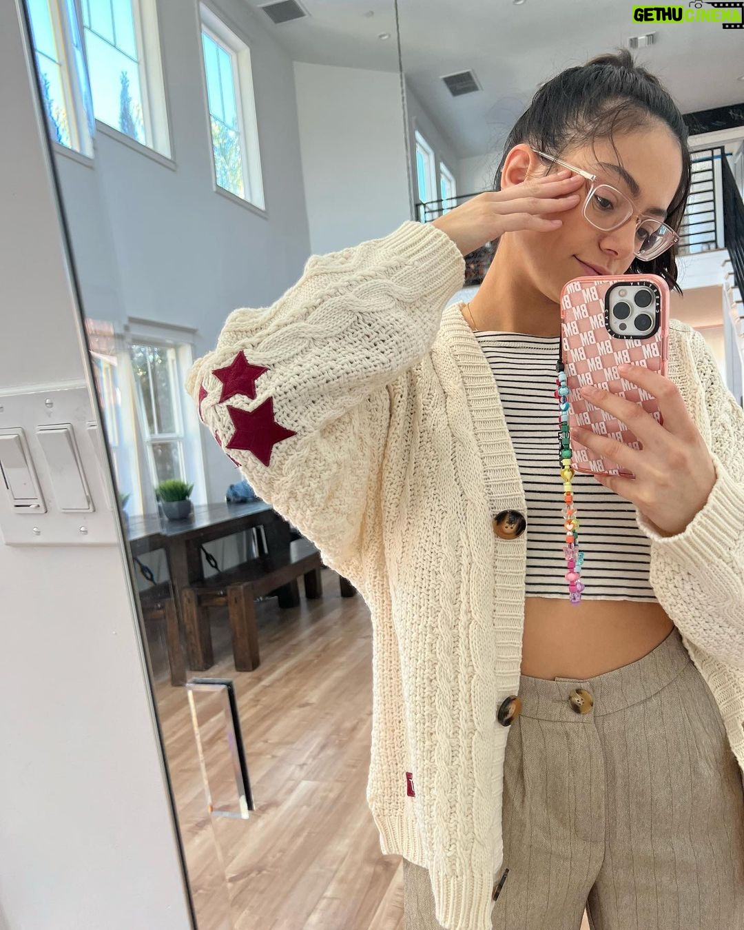 Bethany Mota Instagram - dumpy dump 🗑 Los Angeles, California