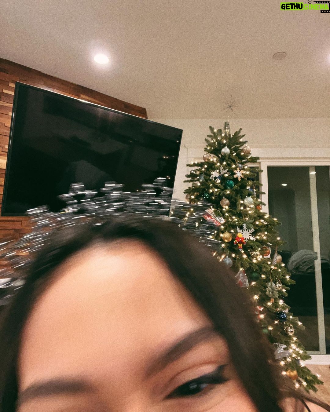 Bethany Mota Instagram - 2022, see u soon baby ☺️🍾🥂 Los Angeles, California