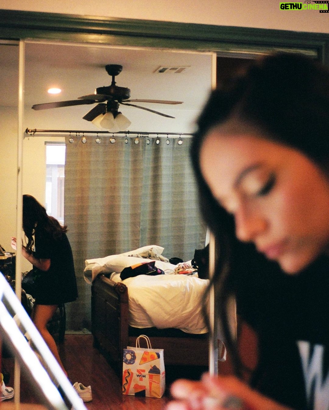 Bethany Mota Instagram - it’s my birthday !! 🦂🎁 to celebrate turning 26, here’s my first film dump 🎞♥️:) San Diego, California