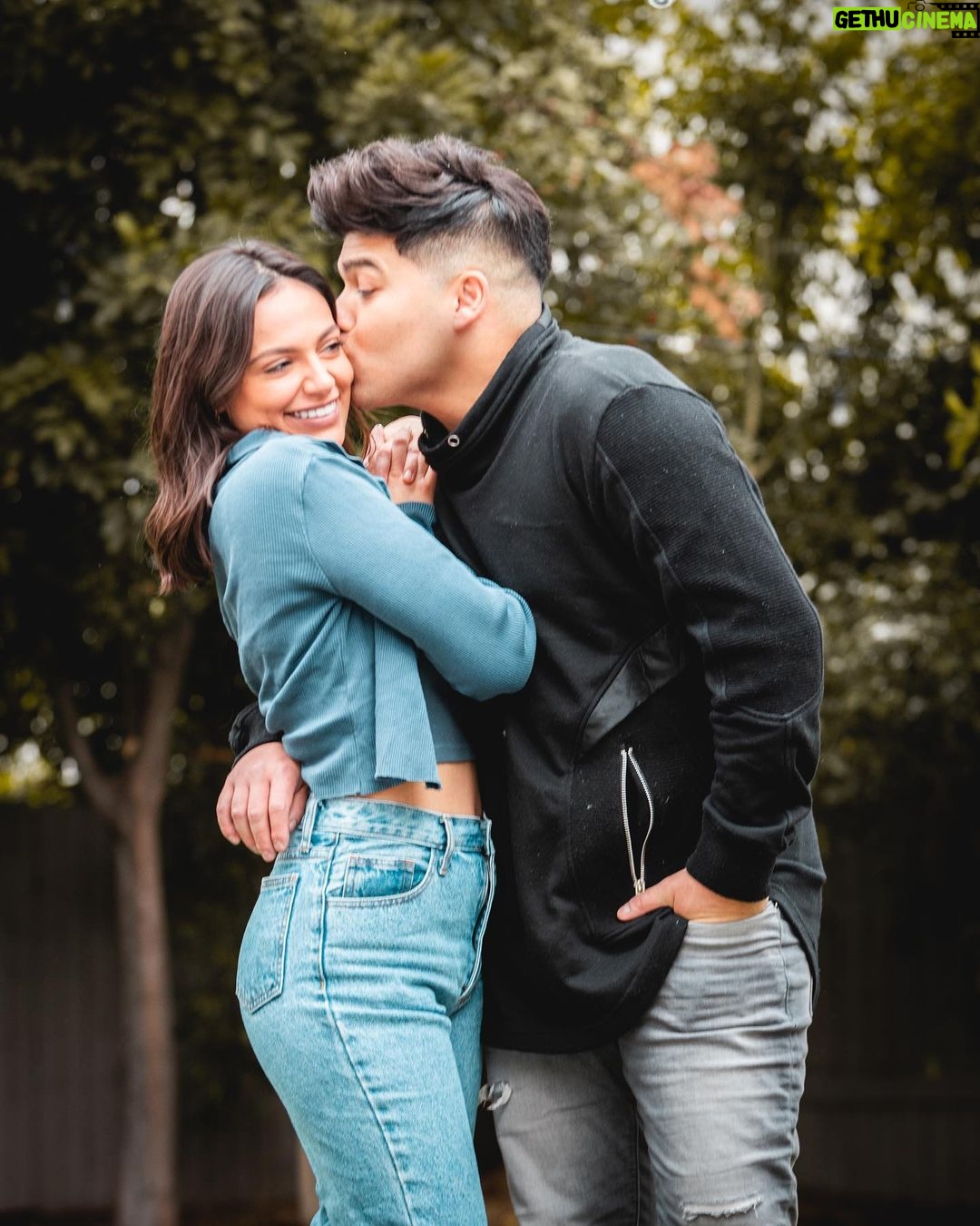 Bethany Mota - 111.5K Likes - Merry Christmas from our family to urs!!!!! ๐๐๐
๐ธ: @justfeng