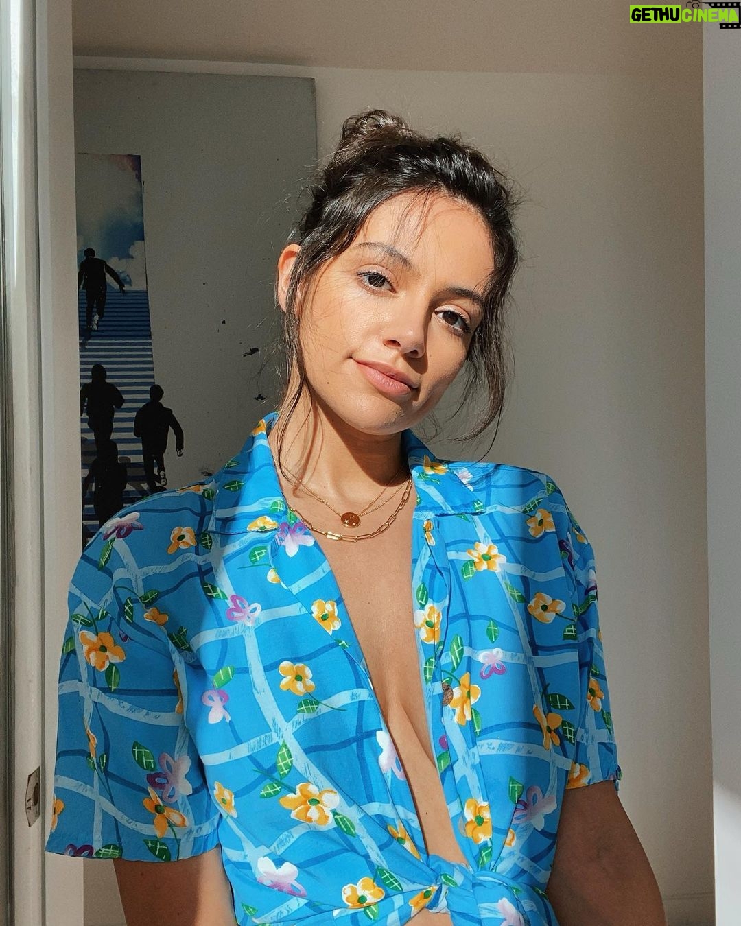 Bethany Mota Instagram - this shirt gives me big *dad on vacation* vibes