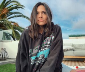 Bethany Mota Instagram - Tryna act like I’m not using self timer..