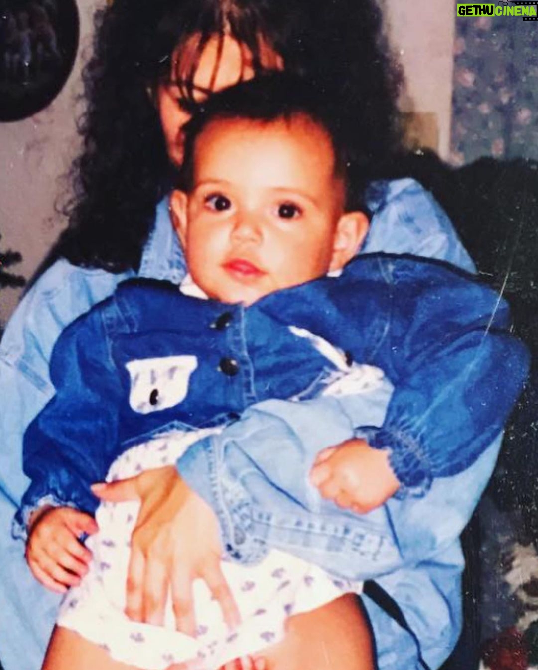 Bethany Mota Instagram - Denim jacket Now vs Then 👶🏻Some things never change..luckily, my hairline did 📸: @smac.snaps 📍: @thebilly.studio