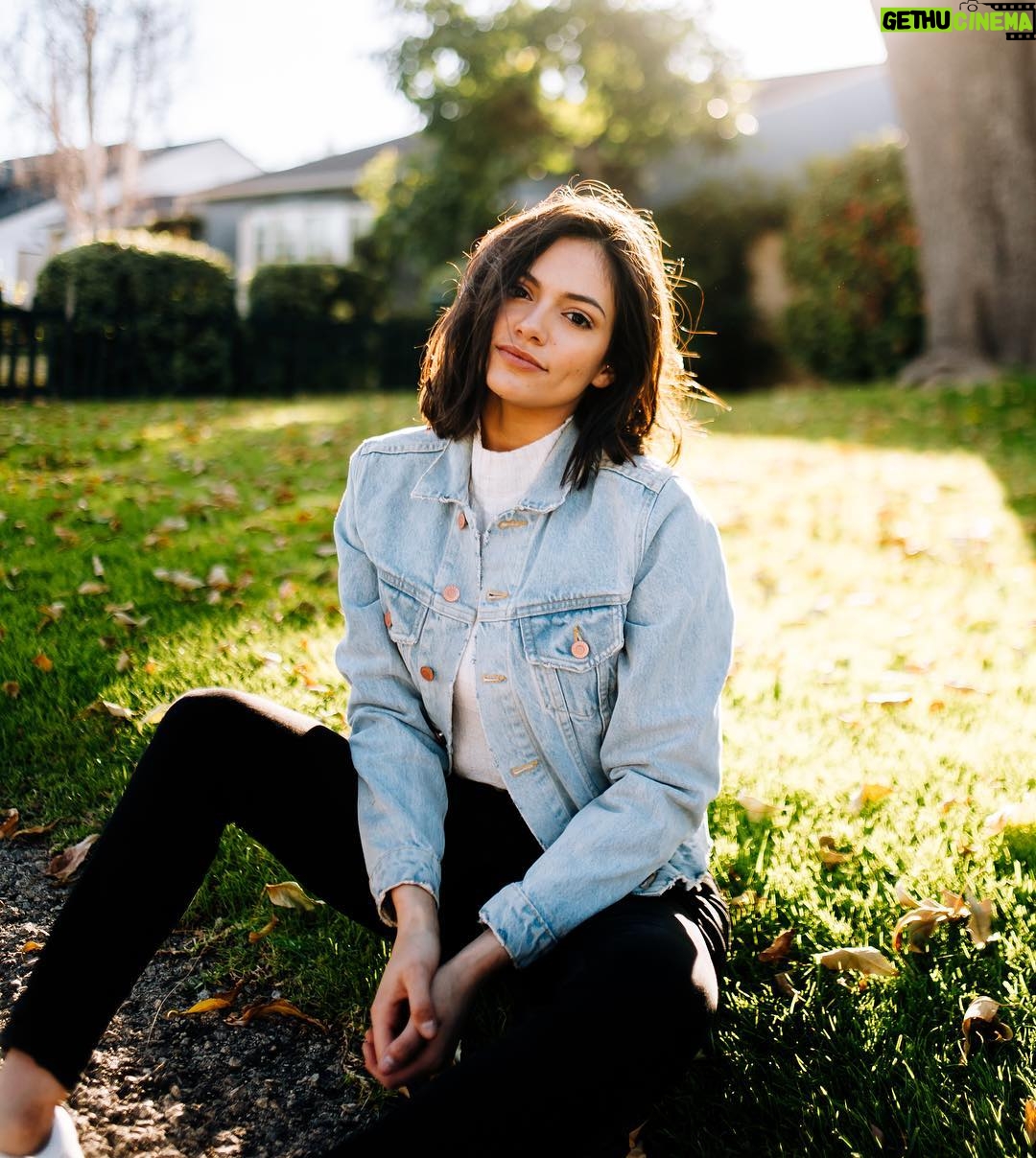 Bethany Mota - 139.8K Likes - I hope ur spreading so much love and light today my beautiful human beans ๐โ๏ธ