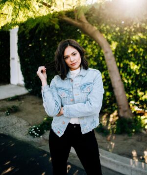 Bethany Mota Instagram - 💛 + 💡