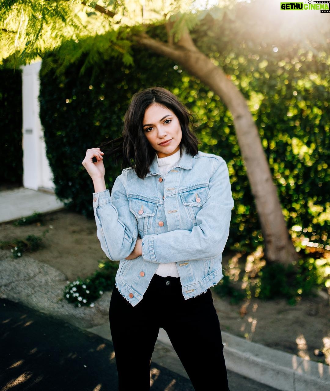 Bethany Mota - 129.3K Likes - ๐ + ๐ก