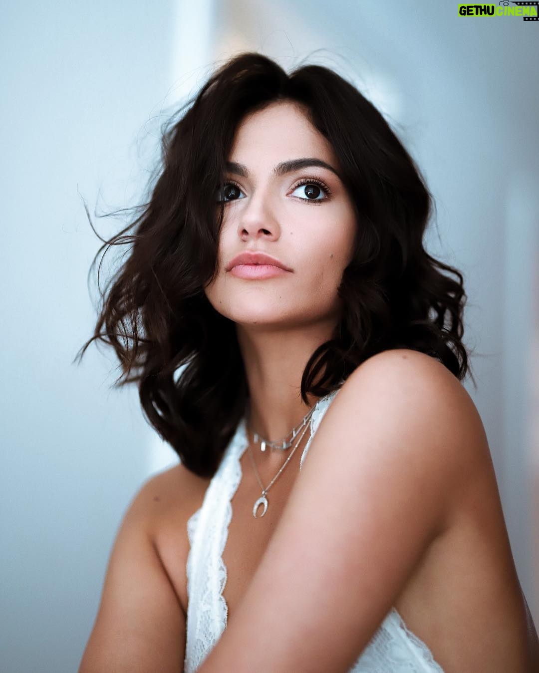 Bethany Mota - 175.2K Likes - Happy Sunday friends ๐ Whatโs been the best part of your weekend? Also, be sure to check out the new video up on my channel now!! ๐ค ๐ธ: @smac.snaps