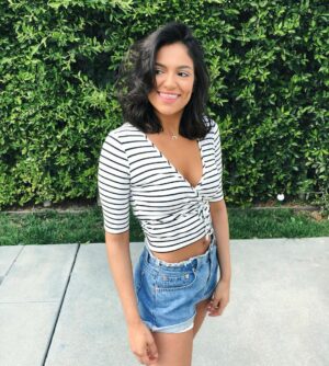 Bethany Mota Instagram - No more rain in LA means it’s time for spring clothes 😋🦋