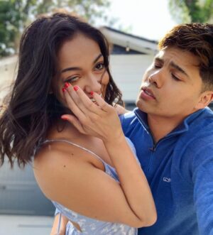 Bethany Mota Instagram - What happens when we try to take “fancy”pictures 😂  Also, we wore these outfits for maybeee an hour. 
Happy Easter you awesome humans!!🐥