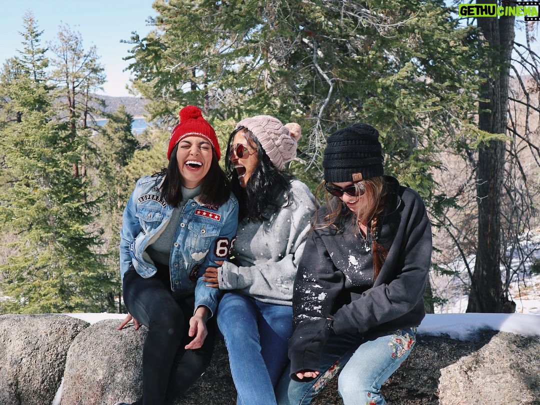 Bethany Mota Instagram - Keep scrolling to find out what happens when you throw snowballs at my friends while we are trying to take a cute picture.. 😂 Big Bear Lake, California