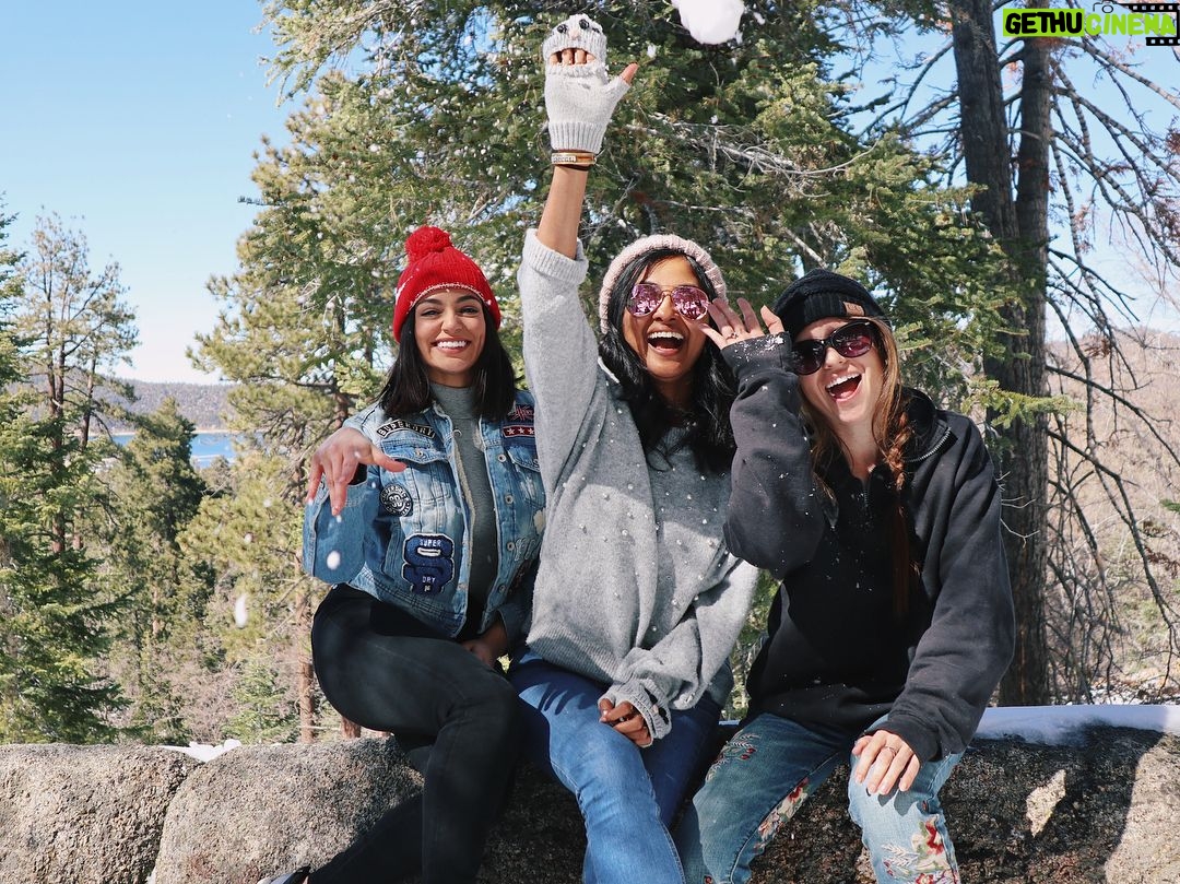 Bethany Mota Instagram - Keep scrolling to find out what happens when you throw snowballs at my friends while we are trying to take a cute picture.. 😂 Big Bear Lake, California