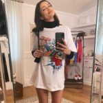 Bethany Mota Instagram - issa dump •••what’s ur fave song rn? 🎶 adding to my playlist! •••