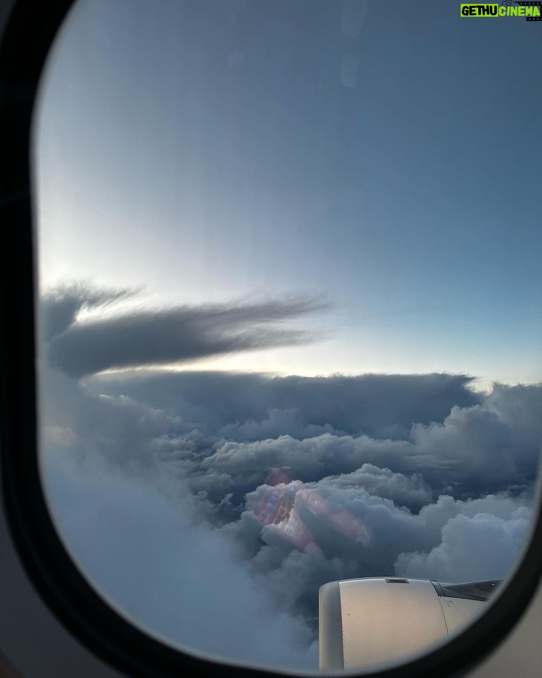 Bethany Mota Instagram - hawaii dump šļø bc iām now back to LA rain š Oahu, Hawaii