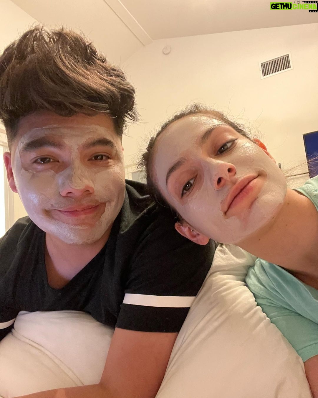 Bethany Mota Instagram - happy valentine’s day . here are the souls that i’m obsessed with 💘