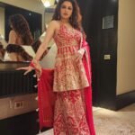 Bhagyashree Instagram – Red..y
.
.
Filmfare Ready !

Outfit @mohini__chabria
Hair @sanjeeda1772
Makeup @elvismakeupartist

#filmfare #beyourownkindofbeautiful #red #redcarpet #lovethelove