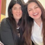 Bhagyashree Instagram - Happy happy birthday to one of the strongest woman i kmow ♥️may your birthday be filled with shine shimmer n light (that happens with your smile anyways) Big big hugs Miss foreva 25 @bhagyashree.online