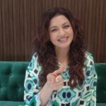 Bhagyashree Instagram - #tuesdaytipswithb With the amount of pollution going up in our city, this is one simple tip that will benefit you all for sure. It’s called 4-7-8 Breathing Technique: Breath in for 4 counts Hold your breath to the count of 7. Exhale through the mouth for 8 counts Repeat for 4 breath cycles at least twice a day. Benefits- Improved blood pressure, digestion, better sleep, reduced anxiety and increased energy levels. Lots of love and health from me to you. #tipsforhealth #breathe #breathwork #lungcapacitytraining