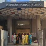 Bhagyashree Instagram - To our school we are proud to belong : Jamnabai Narsee School. The best award one can get is when you are called as a speaker to your school, it is an acknowledgement of your achievement. Not as an actor but to address the teachers and faculty for their wellness program. I went up on stage beaming like a little girl. Thank you @urvashi.thacker for having the trust and belief in me. @jamnabai.narsee.school #myschool #jamnabainarseeschool #teachers #proudtobelong #speaker #health #healthprogram