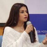 Bhagyashree Instagram - Health awareness programs are the need for the day. It was an enthusiatic initiative by @hindujahospital. Its been significant endevour on my part to push such programs that bring together the doctors and patients. This one was specifically targeted towards raising awareness for thyroidism, a disorder that seems to be growing in numbers. #healthawareness #hospital #healthnwellness #promotinggoodhealth #thyroidawareness #thyroidhealth #doctorsforum #doctors