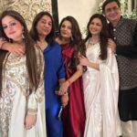 Bhagyashree Instagram - Friends & family celebrations galore ! #birthday #friendslikefamily #nighttoremember
